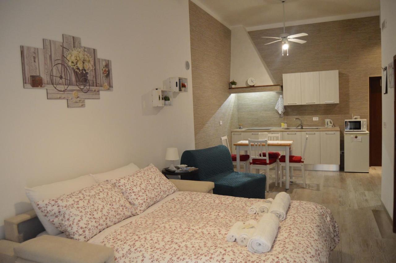Souvenir D'Ete Bed & Breakfast Mola di Bari Dış mekan fotoğraf